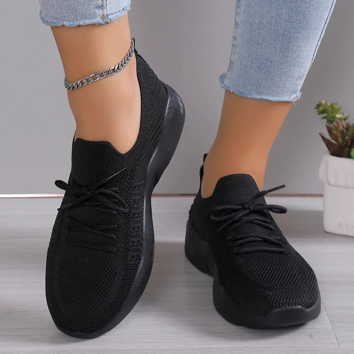 Soraya Sneakers