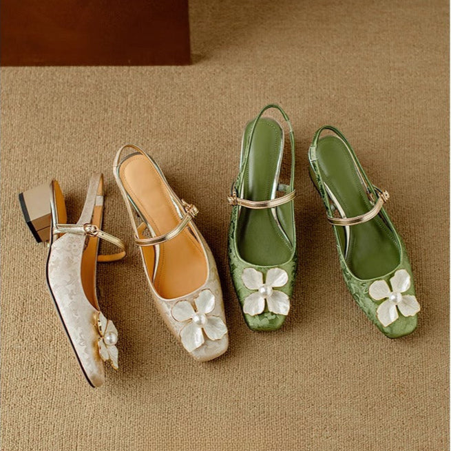 Gyllinúnubrúðaðir hælaskór með slingback-stíl hugmynd