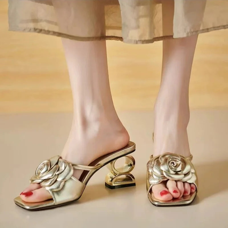Blómstrandi Sandalar Dera™