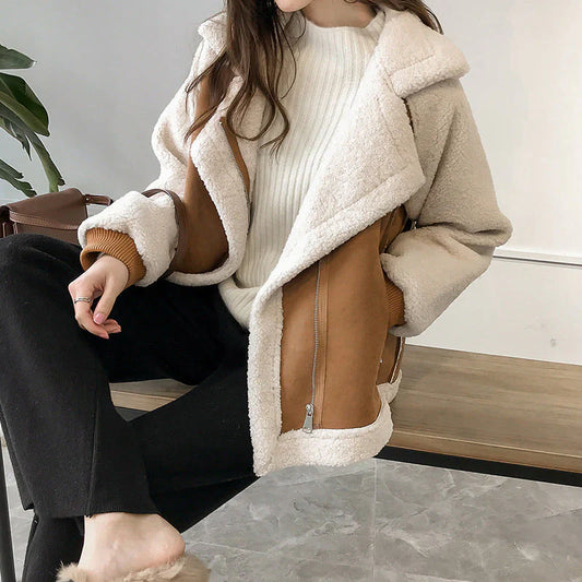 Erin ™ | Stílhrein Faux Shearling Yfirhöfn með Rifu